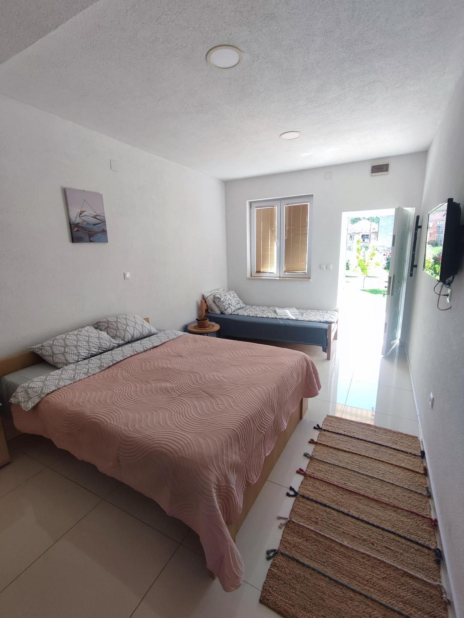Apartments Three Ohrid Exterior photo